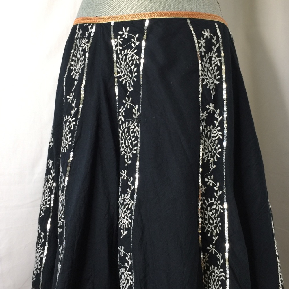 Gorgeous boho skirt with silver sequins - Picture 7 of 8